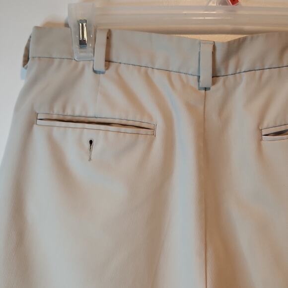 Nike Golf Khaki Shorts Men's Size 32 VERY NICE!! - Picture 10 of 12